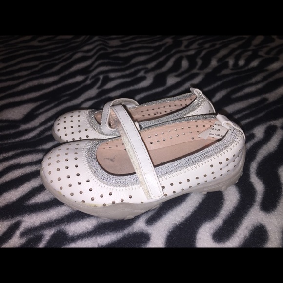 Girls shoes - Picture 2 of 4